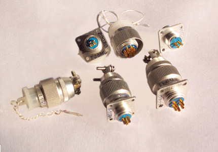 Y4�A����B����